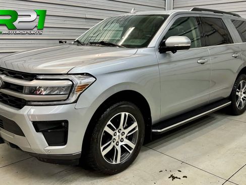 Used 2023 Ford Expedition XLT AWD/4WD image 1