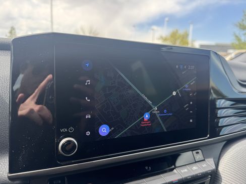 Used 2025 Toyota Camry SE w/ Convenience Package image 24