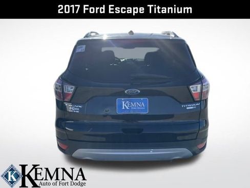 Used 2017 Ford Escape Titanium image 4