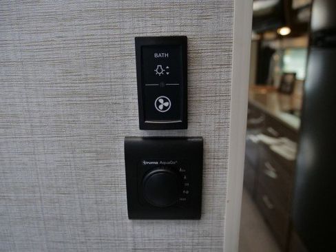 Used 2022 Mercedes-Benz Sprinter 3500 w/ Charging Package, Dashboard image 31