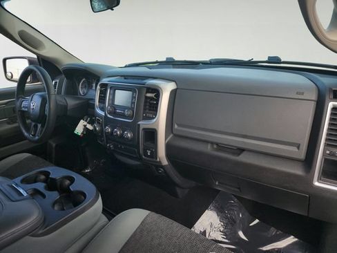 Used 2019 RAM 1500 Classic SLT AWD/4WD image 19