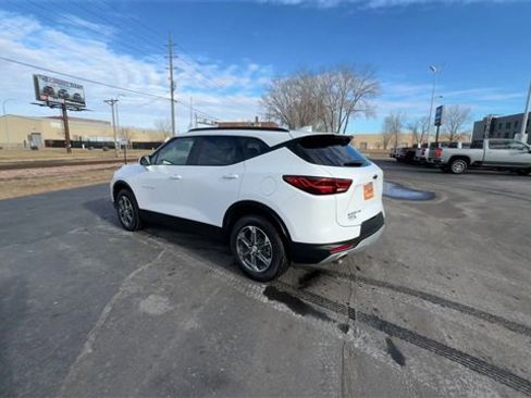 Used 2023 Chevrolet Blazer LT w/ Convenience Package image 6
