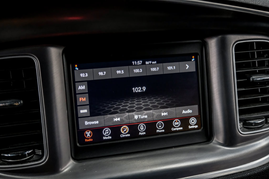 Used 2022 Dodge Charger SXT RWD image 29