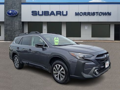 Certified 2025 Subaru Outback Premium w/ Popular Package #1A AWD/4WD image 1