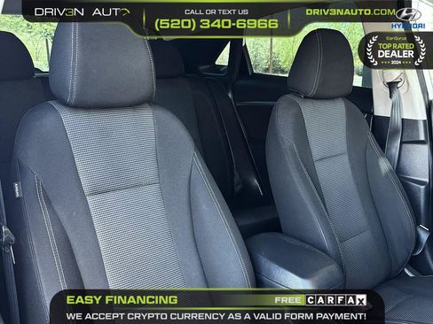 Used 2017 Hyundai Elantra GT FWD image 15