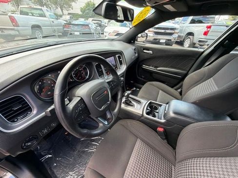 Used 2022 Dodge Charger SXT w/ Driver Convenience Group AWD/4WD image 11