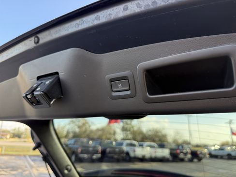 Used 2020 MAZDA MAZDA3 Hatchback image 33