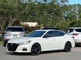 Used 2022 Nissan Altima 2.5 SR w/ Midnight Edition Package FWD video 1