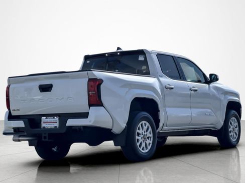 Used 2024 Toyota Tacoma SR5 image 5