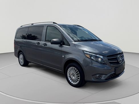 Used 2023 Mercedes-Benz Metris Passenger image 7