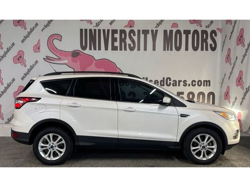 Used 2018 Ford Escape SEL image 10