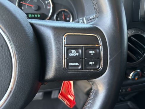 Used 2018 Jeep Wrangler Unlimited Sport S AWD/4WD image 30