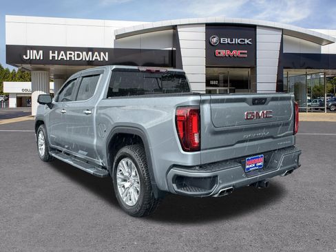 Used 2023 GMC Sierra 1500 Denali w/ Technology Package AWD/4WD image 5