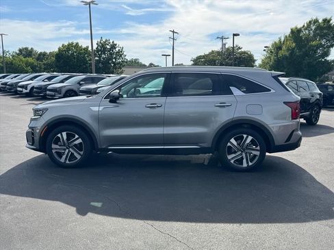 Certified 2023 Kia Sorento SX Prestige AWD/4WD image 6