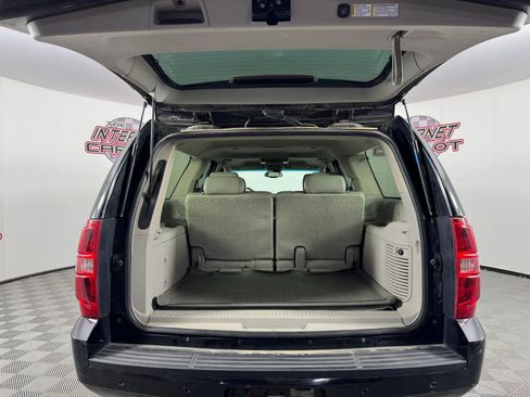 Used 2007 Chevrolet Suburban LTZ w/ LTZ Preferred Equipment Group AWD/4WD image 28