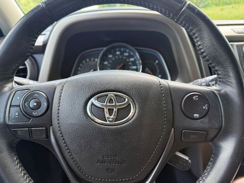 Used 2013 Toyota RAV4 Limited AWD/4WD image 8