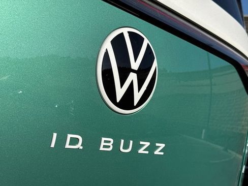 New 2025 Volkswagen ID. Buzz Pro S Plus image 14