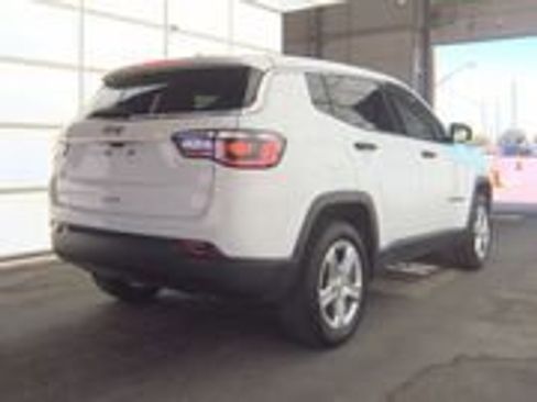 Used 2023 Jeep Compass Sport AWD/4WD image 2