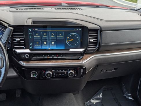 Used 2022 Chevrolet Silverado 1500 LT image 16