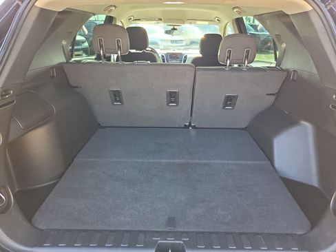 Used 2020 Chevrolet Equinox LS FWD image 25
