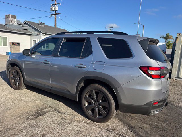 Used 2025 Honda Pilot Sport image 8
