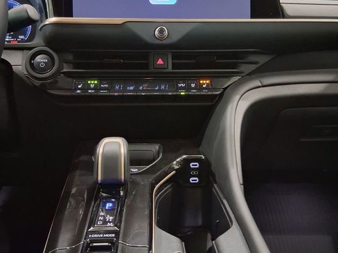 Used 2024 Toyota Crown Platinum image 16