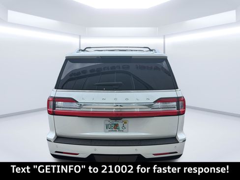 Used 2018 Lincoln Navigator Reserve w/ Technology Package AWD/4WD image 8