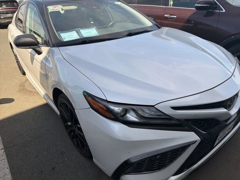 Used 2021 Toyota Camry XSE image 5