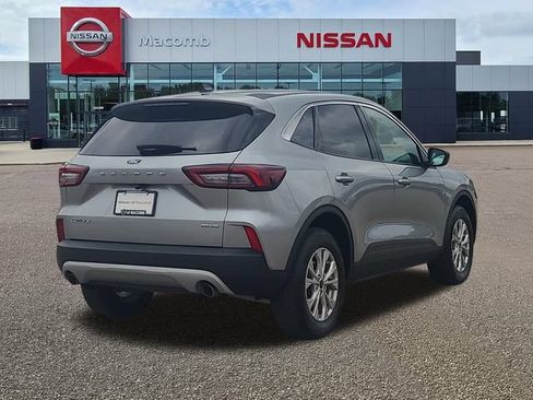 Used 2023 Ford Escape Active w/ Tech Pack #1 AWD/4WD image 7