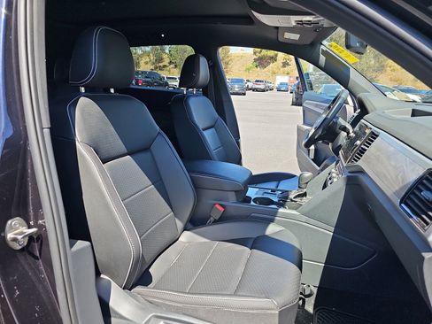 Used 2022 Volkswagen Atlas Cross Sport SE image 12