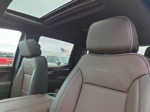 New 2026 GMC Sierra 1500 Denali w/ Denali Reserve Package image 23