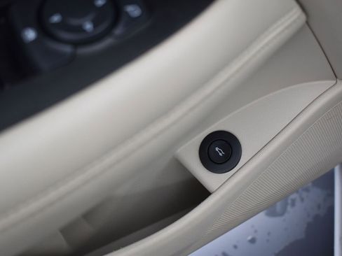 Used 2017 Buick LaCrosse Essence image 27