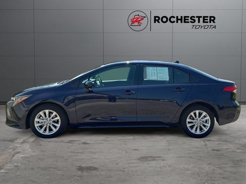 Used 2025 Toyota Corolla LE w/ LE Premium Package FWD image 2