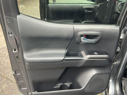 Certified 2023 Toyota Tacoma TRD Off-Road image 49