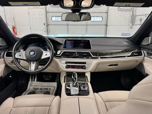 Used 2021 BMW 750i xDrive w/ Executive Package AWD/4WD image 22