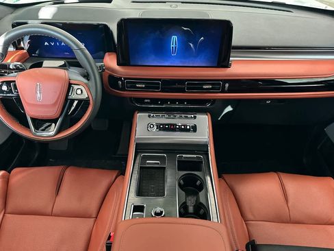 New 2026 Lincoln Aviator Reserve image 3