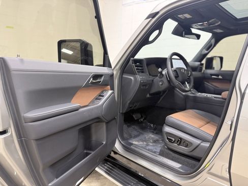 Used 2026 Lexus GX 550 image 28