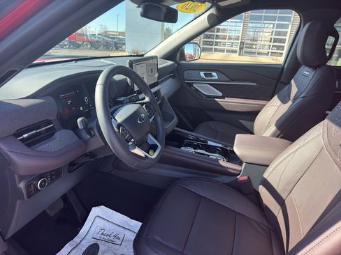 New 2026 Ford Explorer Platinum w/ LUX Leather Package image 8