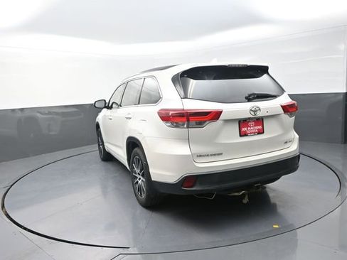 Used 2018 Toyota Highlander SE AWD/4WD image 53