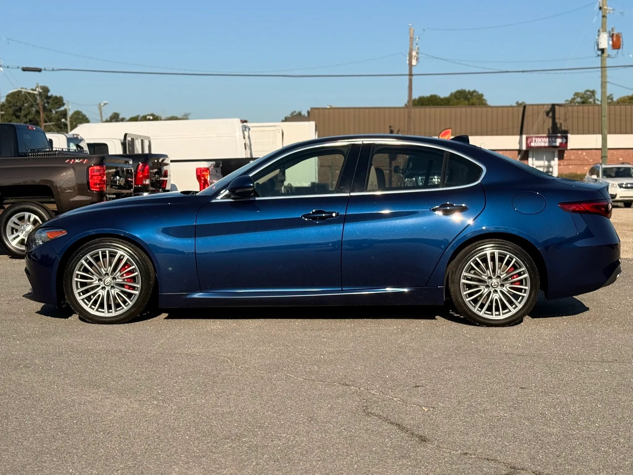 Used 2018 Alfa Romeo Giulia Ti w/ Quick Order Package 22Z Lusso RWD image 6