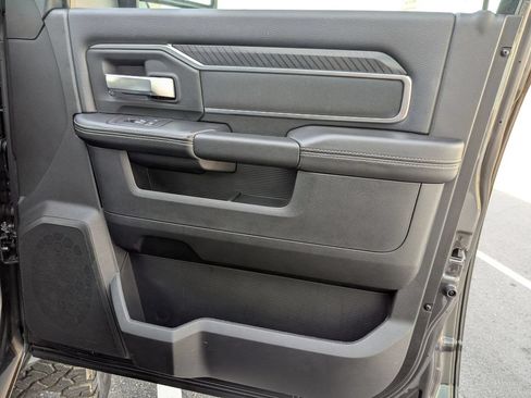 New 2025 RAM 2500 Big Horn AWD/4WD image 38