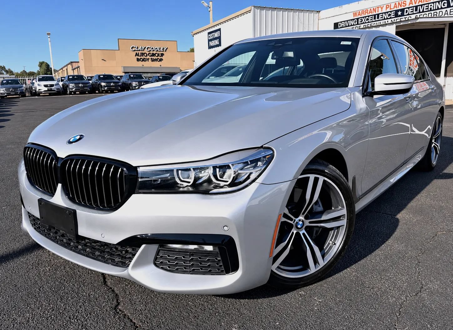 Used 2019 BMW 740i w/ Executive Package RWD image 3