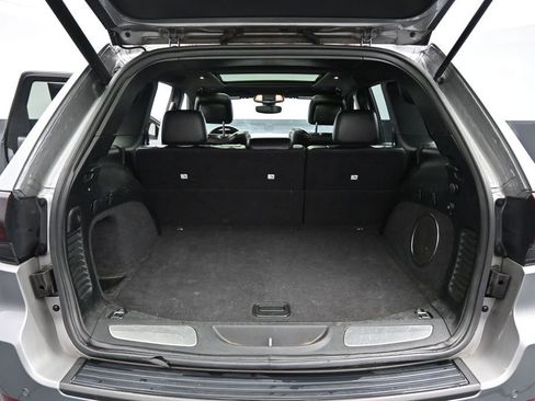 Used 2018 Jeep Grand Cherokee Trailhawk w/ Trailhawk Luxury Group AWD/4WD image 28