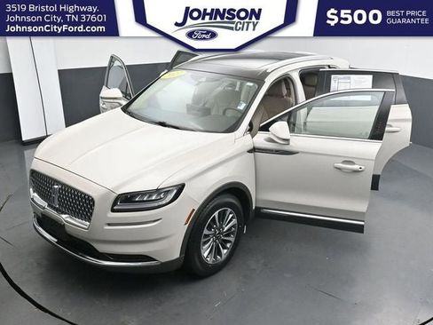 Used 2022 Lincoln Nautilus Reserve AWD/4WD image 40