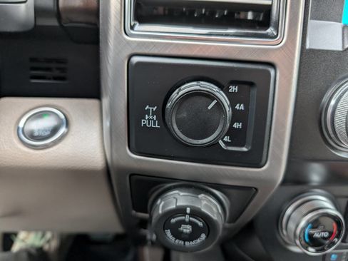 Used 2019 Ford F150 Limited image 25