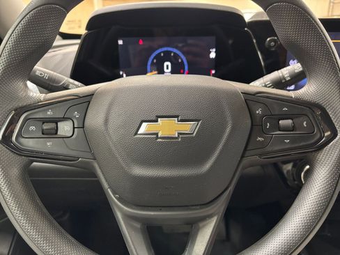 Used 2025 Chevrolet Trax LT image 27