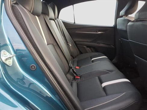 Used 2025 Toyota Camry SE image 17