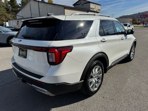 New 2026 Ford Explorer Platinum image 8