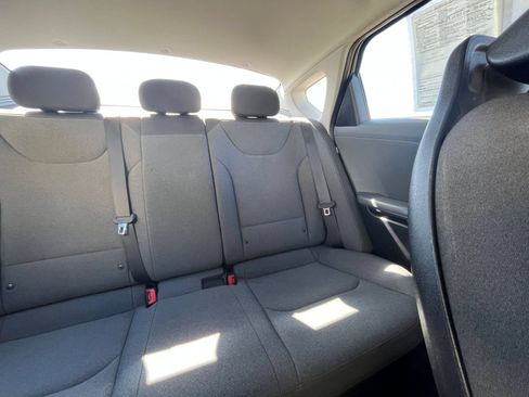Used 2025 Kia K4 FWD image 32