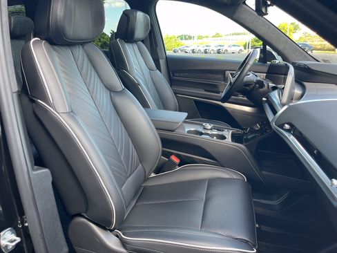 Used 2026 Cadillac Vistiq Sport w/ LPO, Floor Liner Package AWD/4WD image 25